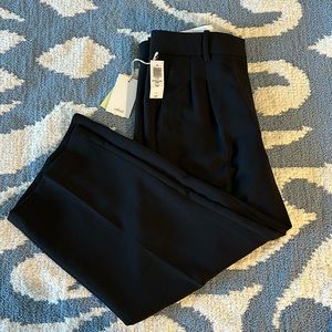 Aritzia effortless pants ( cropped size 6)